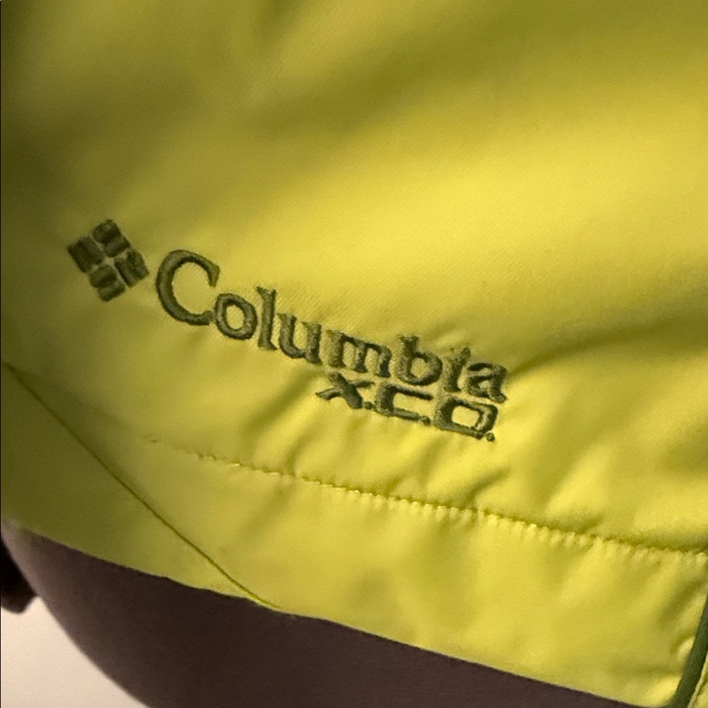 Columbia Lime and White Ski Jacket - Picture 7 of 16